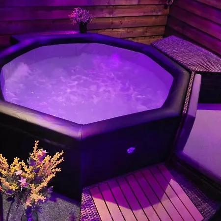 Penzion Merlot, Piscine Et Spa, Proche St Emilion Lugon et l’Ile du Carney